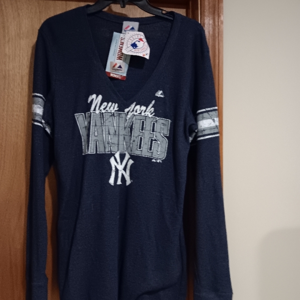 Majestic New York Yankees Navy Long Sleeve Shirt